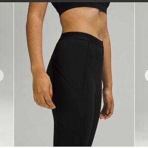 643. Lululemon athletica High Rise Paddle Crop 15.75"
Black NWT black
